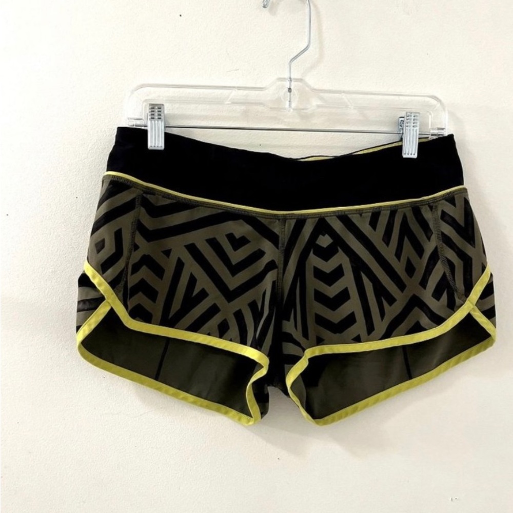 Lululemon Speed shorts 2.5 inch low rise size 4